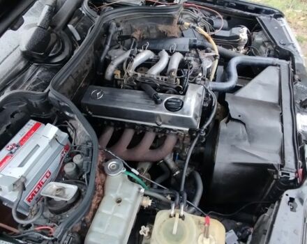 Черный Мерседес Е-Класс, объемом двигателя 2 л и пробегом 400 тыс. км за 2350 $, фото 7 на Automoto.ua