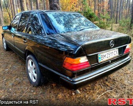 Черный Мерседес Е-Класс, объемом двигателя 2.3 л и пробегом 0 тыс. км за 1700 $, фото 5 на Automoto.ua