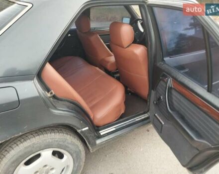 Черный Мерседес Е-Класс, объемом двигателя 2.5 л и пробегом 460 тыс. км за 2500 $, фото 10 на Automoto.ua