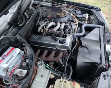 Черный Мерседес Е-Класс, объемом двигателя 2 л и пробегом 400 тыс. км за 2365 $, фото 8 на Automoto.ua