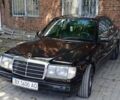 Черный Мерседес Е-Класс, объемом двигателя 3 л и пробегом 460 тыс. км за 2900 $, фото 1 на Automoto.ua