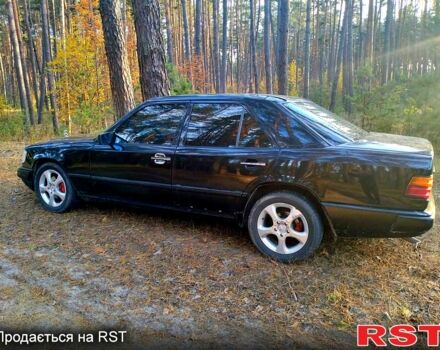 Черный Мерседес Е-Класс, объемом двигателя 2.3 л и пробегом 0 тыс. км за 1700 $, фото 6 на Automoto.ua