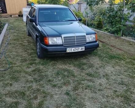 Чорний Мерседес Е-Клас, об'ємом двигуна 2 л та пробігом 460 тис. км за 3000 $, фото 1 на Automoto.ua