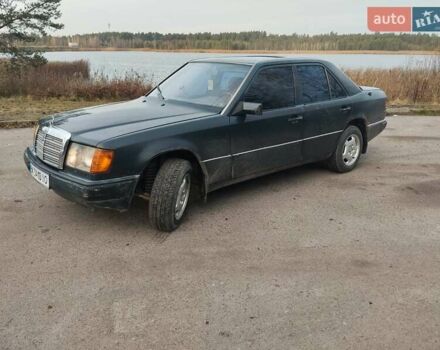 Черный Мерседес Е-Класс, объемом двигателя 2.5 л и пробегом 460 тыс. км за 2500 $, фото 1 на Automoto.ua