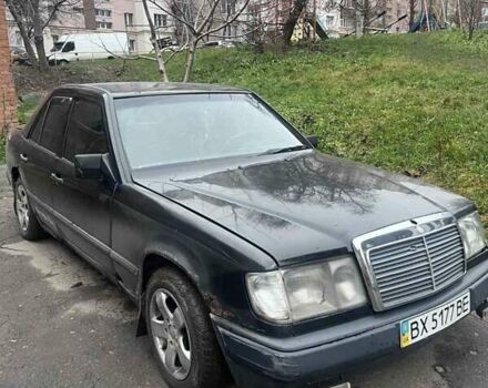 Черный Мерседес Е-Класс, объемом двигателя 0 л и пробегом 700 тыс. км за 1200 $, фото 2 на Automoto.ua