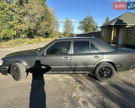 Чорний Мерседес Е-Клас, об'ємом двигуна 2.6 л та пробігом 450 тис. км за 2500 $, фото 2 на Automoto.ua