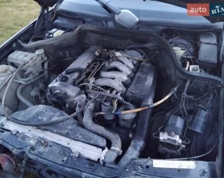 Черный Мерседес Е-Класс, объемом двигателя 2.5 л и пробегом 460 тыс. км за 2500 $, фото 8 на Automoto.ua