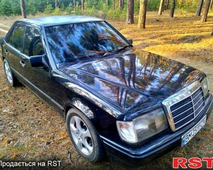 Черный Мерседес Е-Класс, объемом двигателя 2.3 л и пробегом 0 тыс. км за 1700 $, фото 1 на Automoto.ua