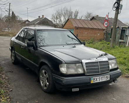 Черный Мерседес Е-Класс, объемом двигателя 2.3 л и пробегом 218 тыс. км за 1350 $, фото 2 на Automoto.ua