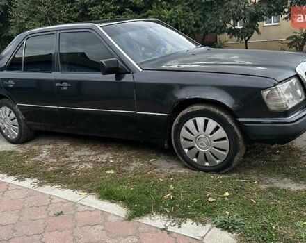 Черный Мерседес Е-Класс, объемом двигателя 2.5 л и пробегом 436 тыс. км за 2700 $, фото 4 на Automoto.ua