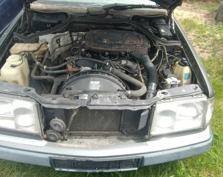 Чорний Мерседес Е-Клас, об'ємом двигуна 2.3 л та пробігом 170 тис. км за 1000 $, фото 16 на Automoto.ua