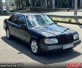 Черный Мерседес Е-Класс, объемом двигателя 2 л и пробегом 313 тыс. км за 3580 $, фото 1 на Automoto.ua