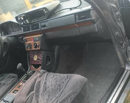 Чорний Мерседес Е-Клас, об'ємом двигуна 2.3 л та пробігом 170 тис. км за 1000 $, фото 11 на Automoto.ua