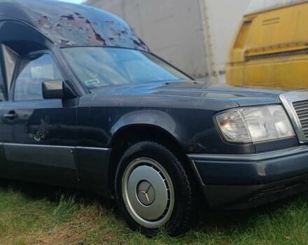 Чорний Мерседес Е-Клас, об'ємом двигуна 2.3 л та пробігом 170 тис. км за 1000 $, фото 2 на Automoto.ua