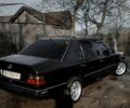 Черный Мерседес Е-Класс, объемом двигателя 2.5 л и пробегом 300 тыс. км за 2000 $, фото 1 на Automoto.ua