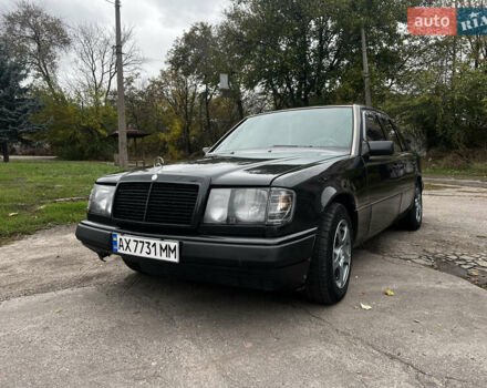 Чорний Мерседес Е-Клас, об'ємом двигуна 2 л та пробігом 458 тис. км за 4500 $, фото 1 на Automoto.ua