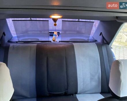 Черный Мерседес Е-Класс, объемом двигателя 2.3 л и пробегом 378 тыс. км за 1700 $, фото 2 на Automoto.ua