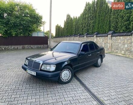 Черный Мерседес Е-Класс, объемом двигателя 2.3 л и пробегом 378 тыс. км за 1700 $, фото 5 на Automoto.ua