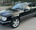 Черный Мерседес Е-Класс, объемом двигателя 3 л и пробегом 500 тыс. км за 3900 $, фото 1 на Automoto.ua