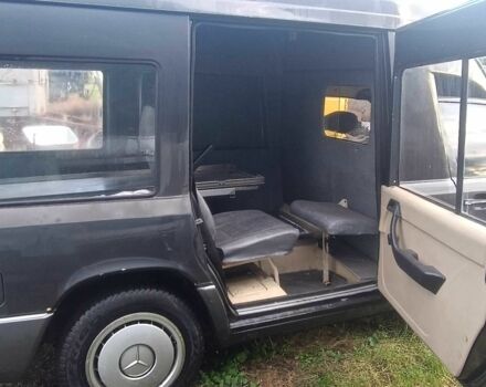 Чорний Мерседес Е-Клас, об'ємом двигуна 2.3 л та пробігом 170 тис. км за 1000 $, фото 15 на Automoto.ua