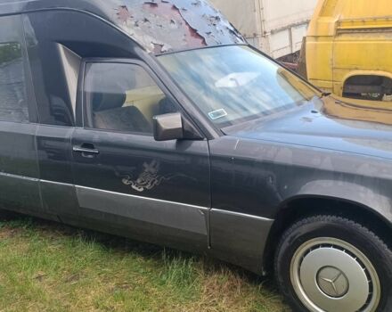 Чорний Мерседес Е-Клас, об'ємом двигуна 2.3 л та пробігом 170 тис. км за 1000 $, фото 8 на Automoto.ua