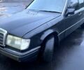 Черный Мерседес Е-Класс, объемом двигателя 2.3 л и пробегом 406 тыс. км за 1750 $, фото 1 на Automoto.ua