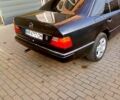 Черный Мерседес Е-Класс, объемом двигателя 2.6 л и пробегом 410 тыс. км за 2000 $, фото 4 на Automoto.ua