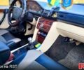 Чорний Мерседес Е-Клас, об'ємом двигуна 2 л та пробігом 100 тис. км за 2600 $, фото 9 на Automoto.ua