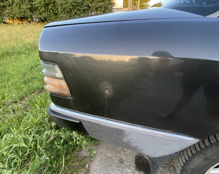 Черный Мерседес Е-Класс, объемом двигателя 2.8 л и пробегом 450 тыс. км за 2500 $, фото 10 на Automoto.ua