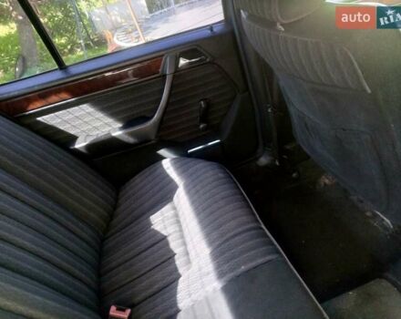 Черный Мерседес Е-Класс, объемом двигателя 2 л и пробегом 250 тыс. км за 1800 $, фото 3 на Automoto.ua