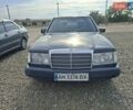 Черный Мерседес Е-Класс, объемом двигателя 2.3 л и пробегом 280 тыс. км за 1500 $, фото 1 на Automoto.ua