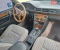 Черный Мерседес Е-Класс, объемом двигателя 2.3 л и пробегом 280 тыс. км за 1500 $, фото 5 на Automoto.ua
