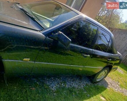 Черный Мерседес Е-Класс, объемом двигателя 2 л и пробегом 250 тыс. км за 1800 $, фото 12 на Automoto.ua