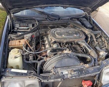 Черный Мерседес Е-Класс, объемом двигателя 2 л и пробегом 440 тыс. км за 2500 $, фото 5 на Automoto.ua