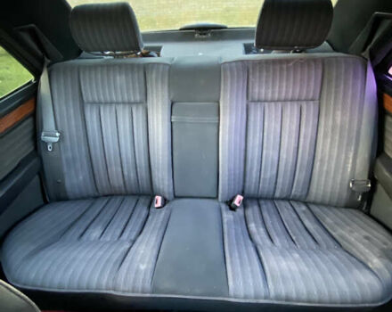 Черный Мерседес Е-Класс, объемом двигателя 2.8 л и пробегом 450 тыс. км за 2500 $, фото 5 на Automoto.ua