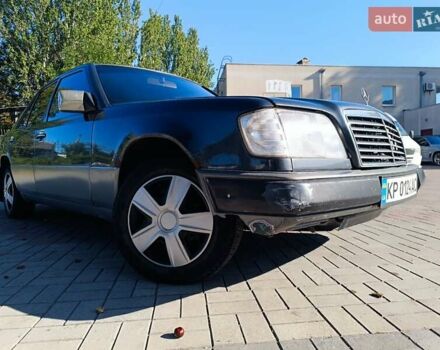 Черный Мерседес Е-Класс, объемом двигателя 2.8 л и пробегом 5 тыс. км за 2850 $, фото 2 на Automoto.ua
