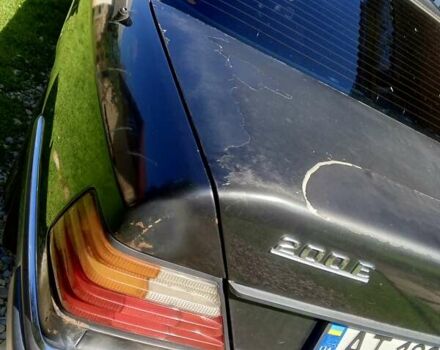 Черный Мерседес Е-Класс, объемом двигателя 2 л и пробегом 250 тыс. км за 1800 $, фото 11 на Automoto.ua