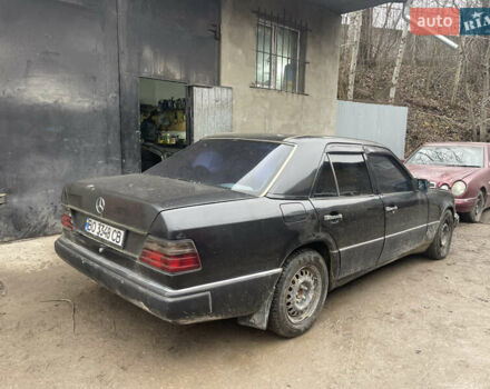 Чорний Мерседес Е-Клас, об'ємом двигуна 2.5 л та пробігом 250 тис. км за 1800 $, фото 2 на Automoto.ua