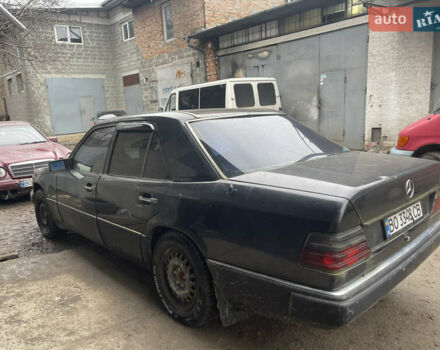 Чорний Мерседес Е-Клас, об'ємом двигуна 2.5 л та пробігом 250 тис. км за 1800 $, фото 3 на Automoto.ua