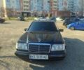 Черный Мерседес Е-Класс, объемом двигателя 4.2 л и пробегом 400 тыс. км за 7000 $, фото 1 на Automoto.ua