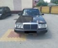 Чорний Мерседес Е-Клас, об'ємом двигуна 2 л та пробігом 111 тис. км за 3500 $, фото 12 на Automoto.ua