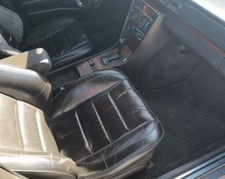 Черный Мерседес Е-Класс, объемом двигателя 2.8 л и пробегом 5 тыс. км за 2850 $, фото 1 на Automoto.ua