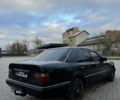 Черный Мерседес Е-Класс, объемом двигателя 2.5 л и пробегом 400 тыс. км за 1999 $, фото 16 на Automoto.ua