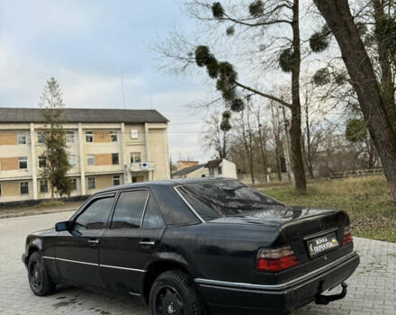 Черный Мерседес Е-Класс, объемом двигателя 2.5 л и пробегом 400 тыс. км за 1999 $, фото 18 на Automoto.ua