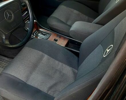 Чорний Мерседес Е-Клас, об'ємом двигуна 2.5 л та пробігом 278 тис. км за 2500 $, фото 6 на Automoto.ua