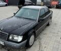 Черный Мерседес Е-Класс, объемом двигателя 2 л и пробегом 350 тыс. км за 1999 $, фото 1 на Automoto.ua