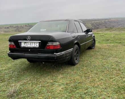 Черный Мерседес Е-Класс, объемом двигателя 2.8 л и пробегом 300 тыс. км за 2700 $, фото 8 на Automoto.ua