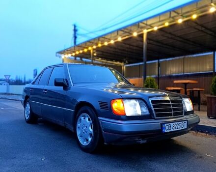 Черный Мерседес Е-Класс, объемом двигателя 2.5 л и пробегом 670 тыс. км за 3500 $, фото 3 на Automoto.ua