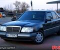 Чорний Мерседес Е-Клас, об'ємом двигуна 2 л та пробігом 450 тис. км за 3200 $, фото 1 на Automoto.ua
