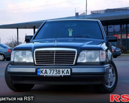 Чорний Мерседес Е-Клас, об'ємом двигуна 2 л та пробігом 450 тис. км за 3200 $, фото 6 на Automoto.ua